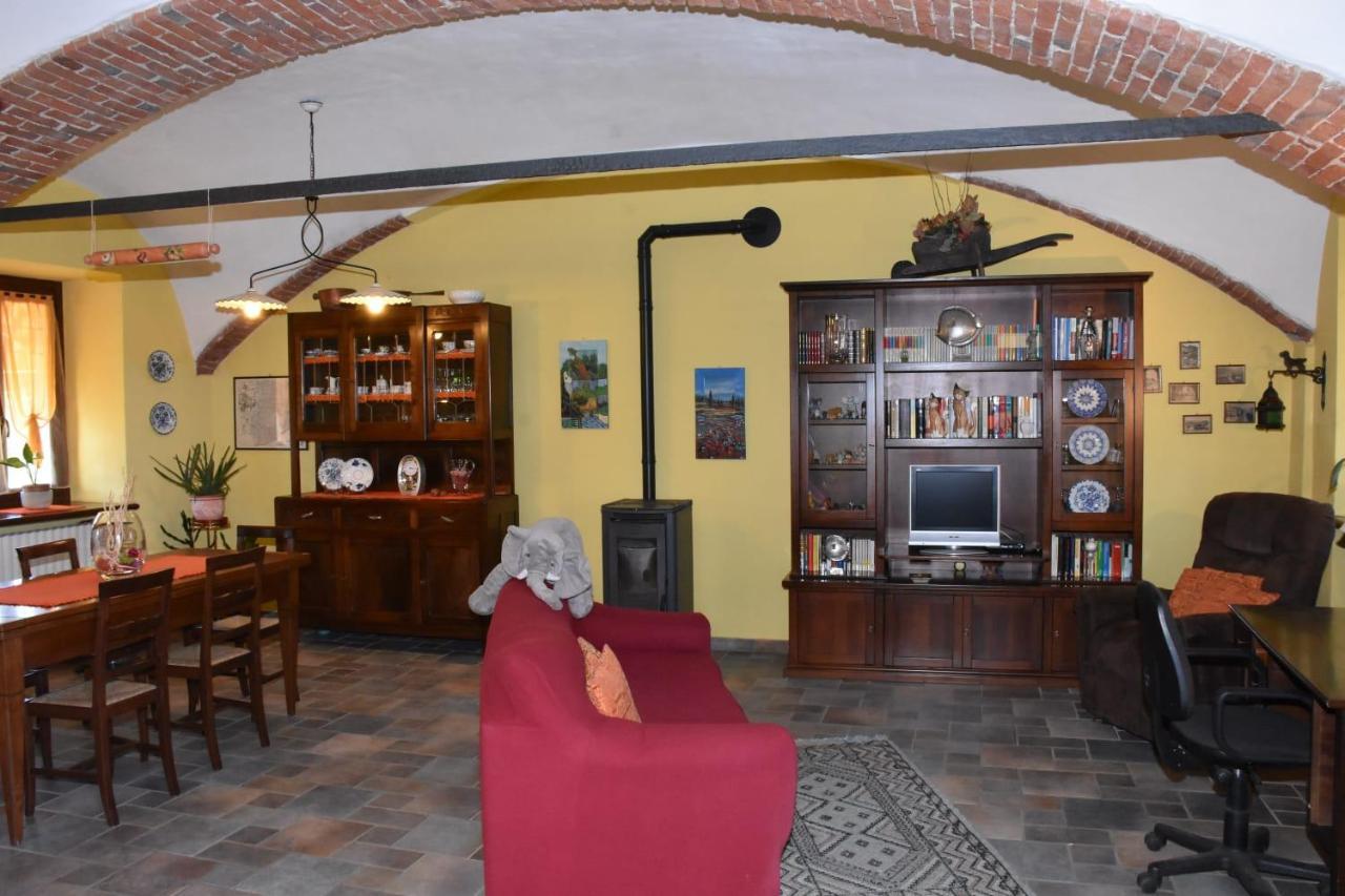 La Casa Di Enzo Bed & Breakfast Lequio Tanaro Exterior foto