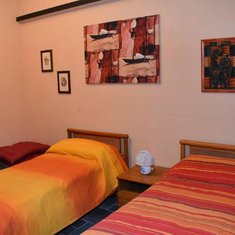 La Casa Di Enzo Bed & Breakfast Lequio Tanaro Exterior foto